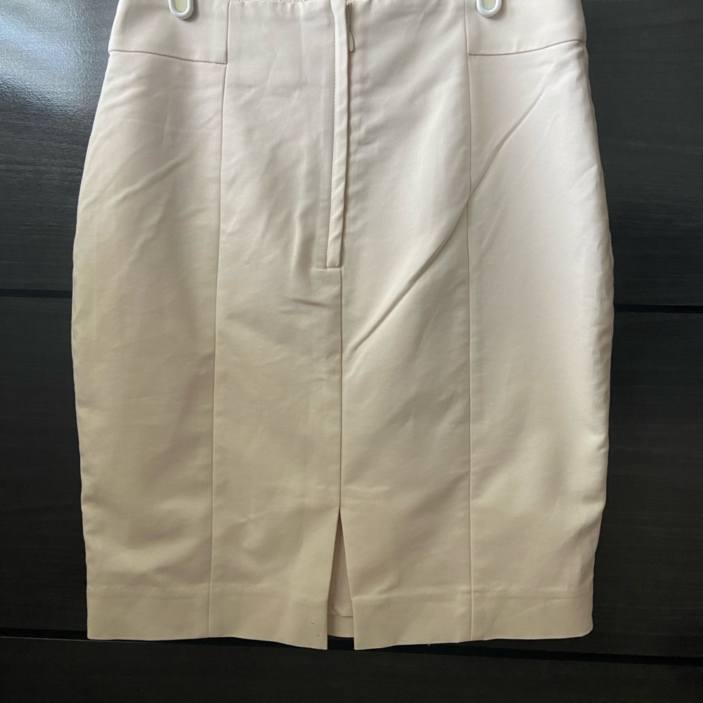 H&M Women’s Skirt - Picture 2 of 5
